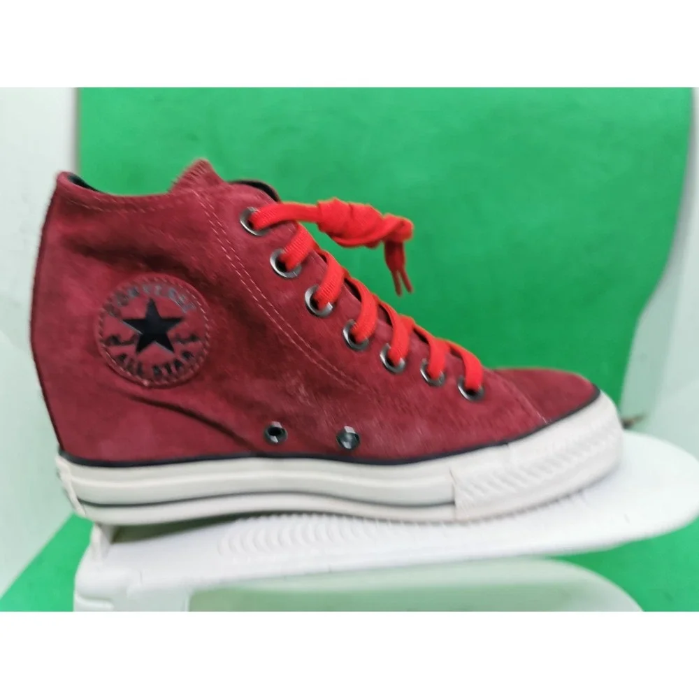 Converse Chuck Taylor Dahlia Lux Burgundy Suede Hidden Wedge Heel Sneaker Size 6